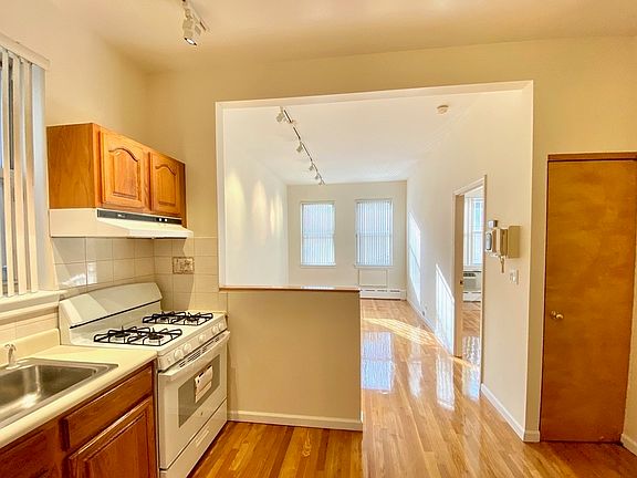 4th image of 23-18 Steinway Ave #1R