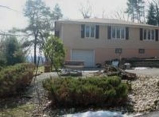 5429 Hardt Rd, Gibsonia, PA 15044