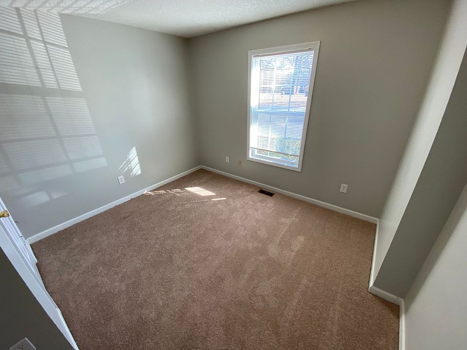 2nd image of 1016 Washington St APT G