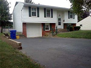 3rd image of 205 Duxbury Rd