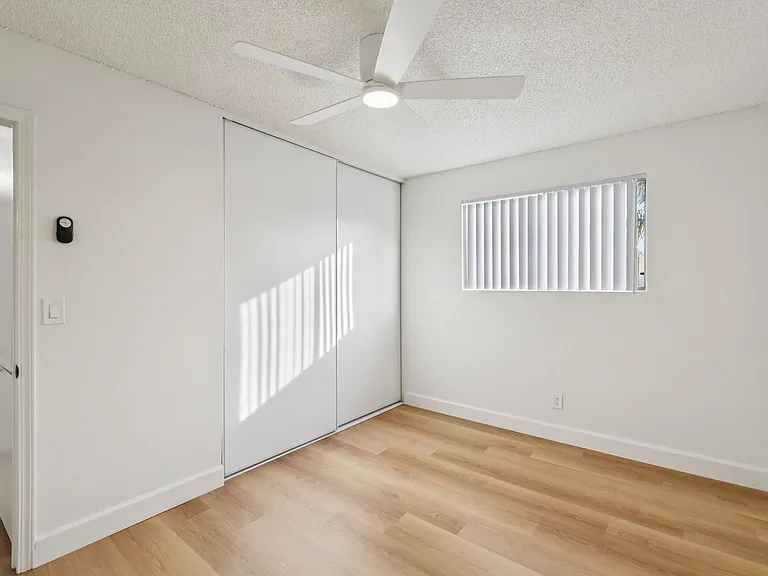 Bella Vista Apartments — Photo 74