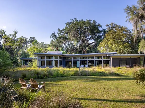 105 NE 6th Ave, Micanopy, FL 32667