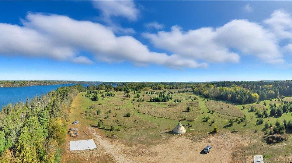 1st image of 185 Crow Wing Lake Dr NE