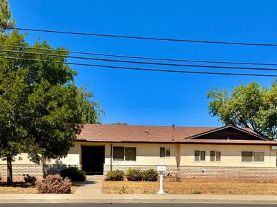 129 Vine St, Lemoore, CA, 93245