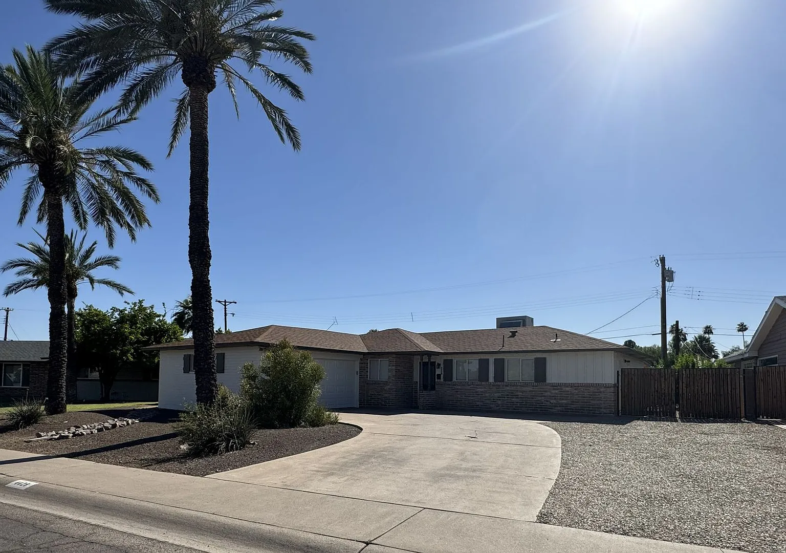 Move In Special Remodeled Gem In The Heart Of Scottsdale — Photo 1