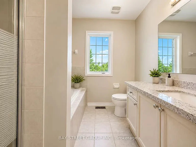 3168 Cabano Cres — Photo 22