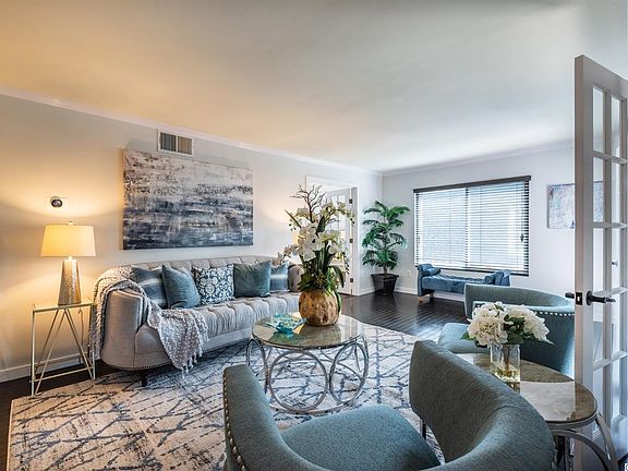 5th image of 10807 Blix St Unit 3