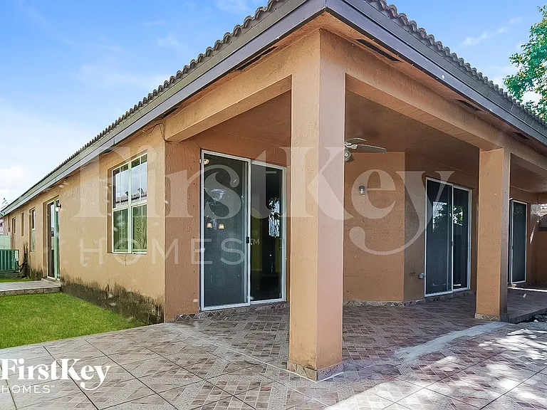 1246 SW 146th Ct — Photo 15