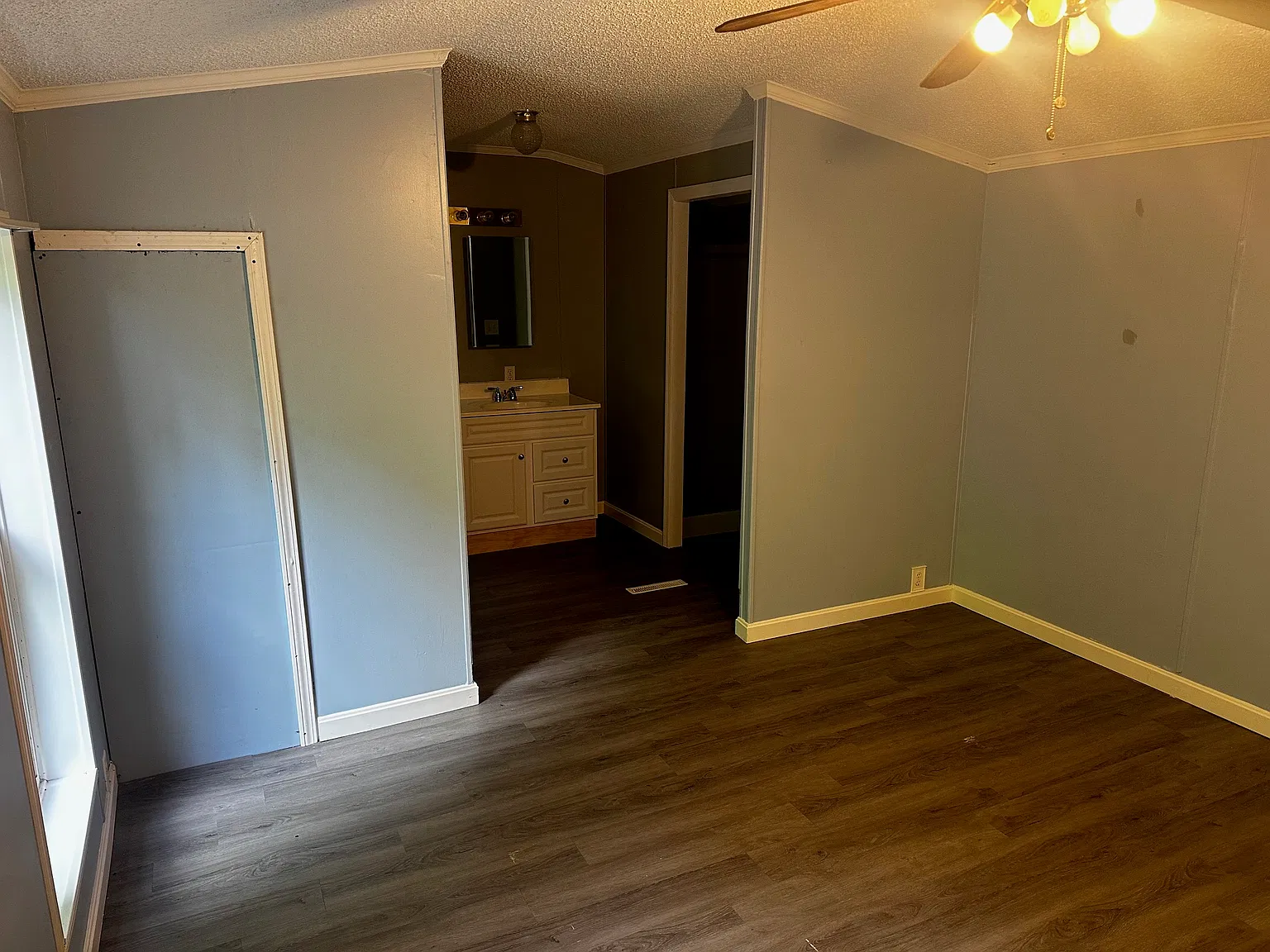 2 bed, 980 sqft, $1,800 — Photo 4