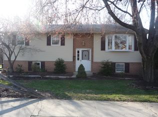 79 Circle Dr, Ephrata, PA 17522