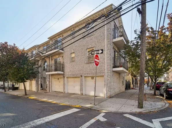 33-39 Downing St, Newark City, NJ 07105