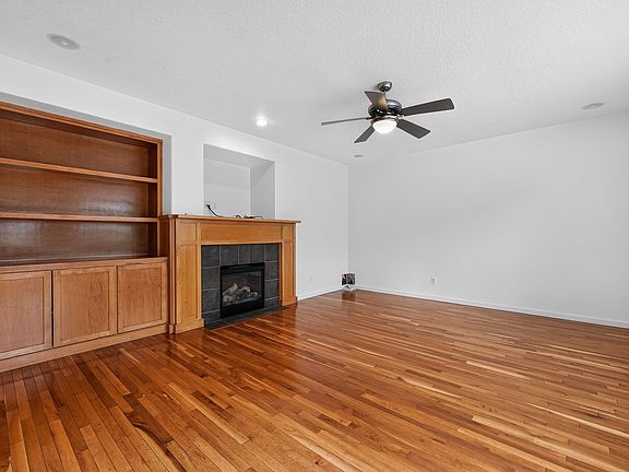 4th image of 1756 SE Gerhard Dr