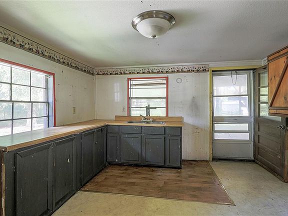 4th image of 36239 Emeralda Ave