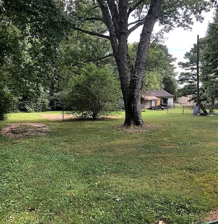 2nd image of 6704 Hollow Rd NW