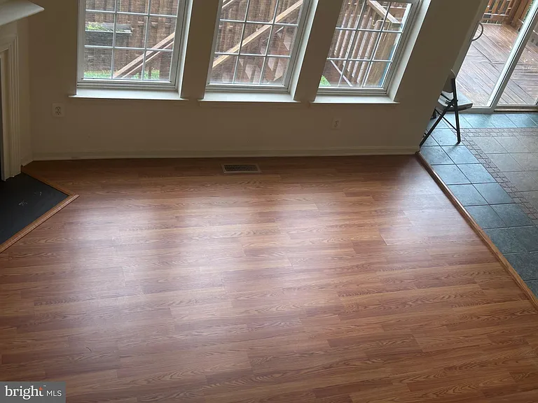 6821 Hollow Glen Ct — Photo 30
