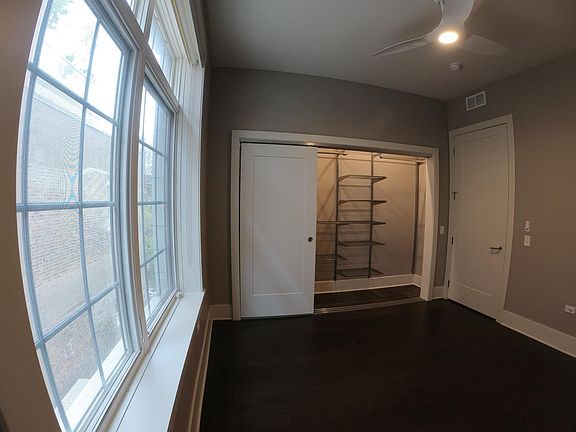 3rd image of 2021 N Clark St #208
