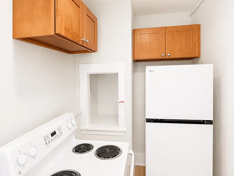Milano Apartments — Photo 11