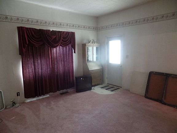 2nd image of 740 E St NE