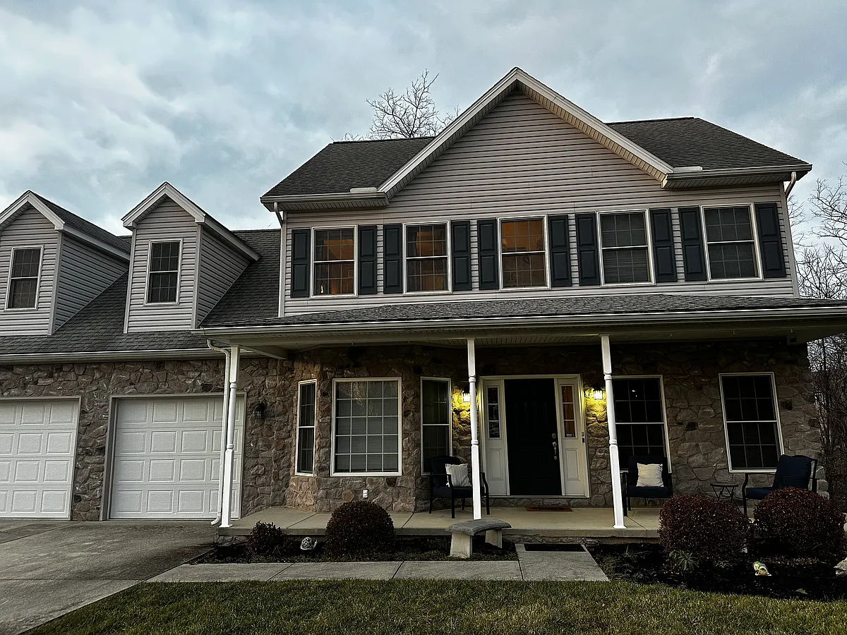 Building Photo - 48 Summer Dr