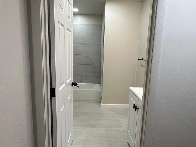 18225 Racho Rd #5 — Photo 8