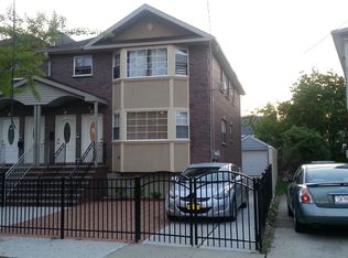 14240 249th St, Rosedale, NY 11422