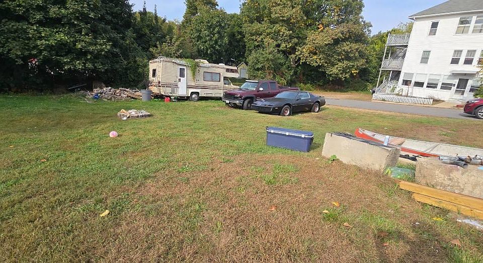 2nd image of L I28  M49 Island Avenue