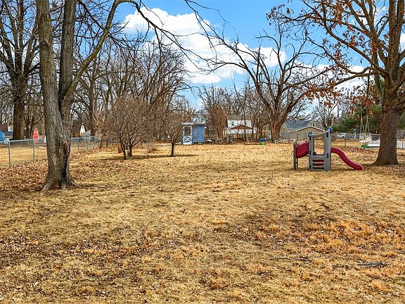 4th image of 3305 54th St