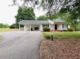 375 Manuel Rd, Mayodan, NC 27027