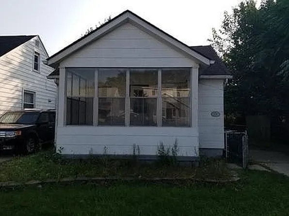 23352 Hoover Ave, Hazel Park, MI 48030