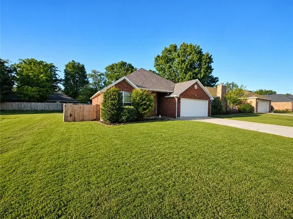 2600 Granny Smith Ave, Springdale, AR 72764