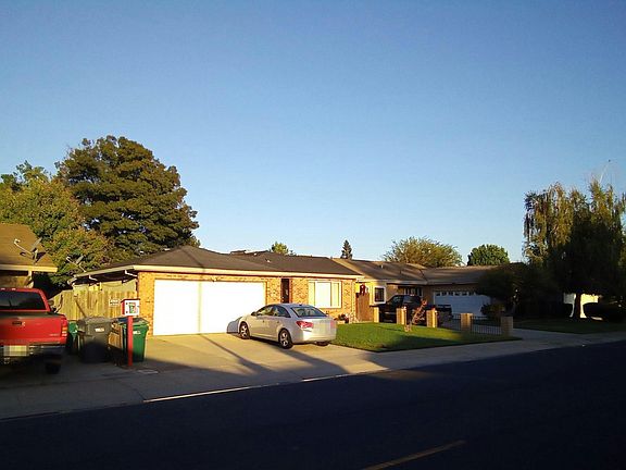 3rd image of 209 N Rutledge Dr