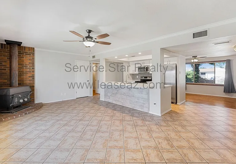 5513 W Waltann Ln — Photo 19