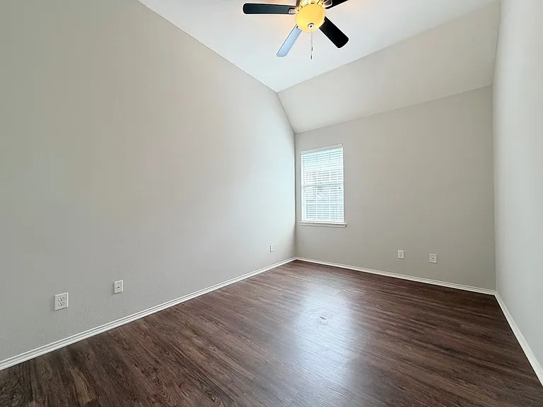 2408 Kittyhawk Dr — Photo 8