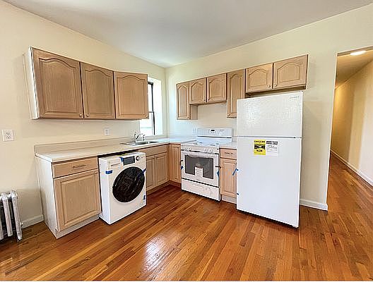3rd image of 251 8th St APT 3D