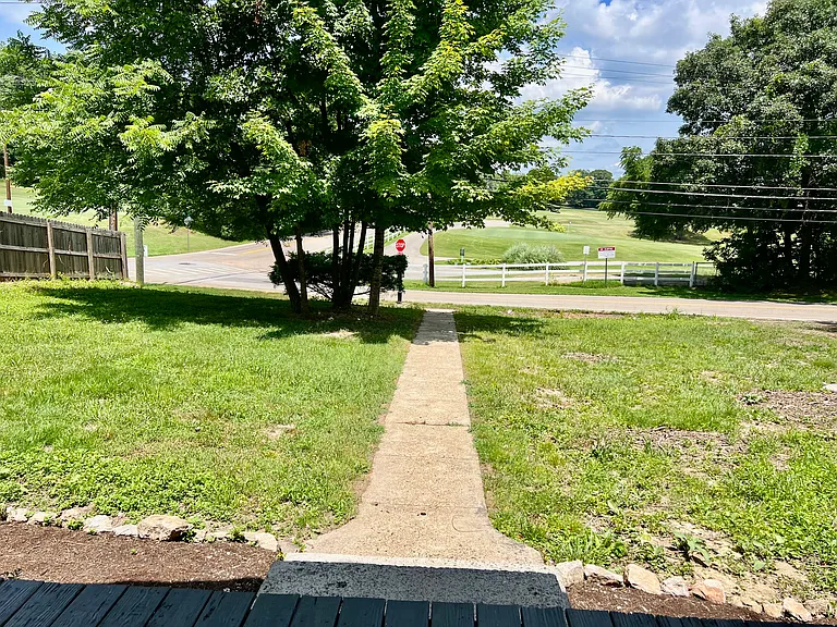 3111 Valley View Dr — Photo 30