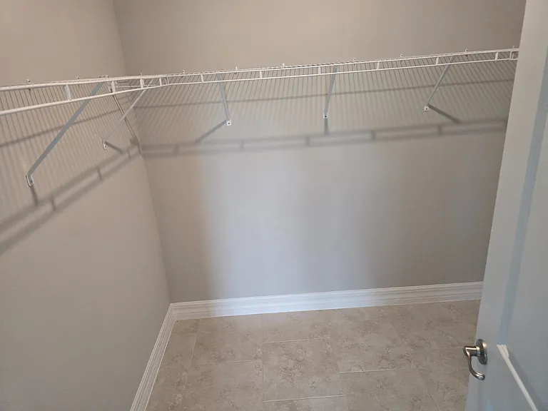 2857 Shady Ave — Photo 12