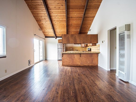 4th image of 147 Market St #B