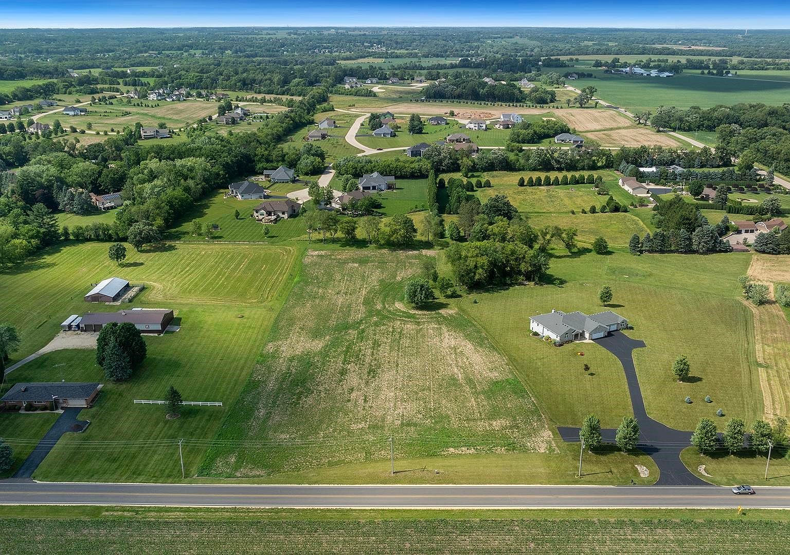 2776 Squaw Prairie Rd, Belvidere, IL 61008 MLS 202403118 Zillow