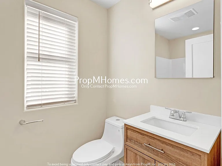 9597 SE Crystal View Dr #B — Photo 13