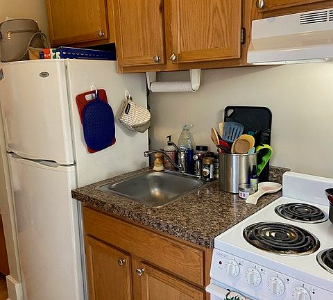 5th image of 67 Oliver St APT 3