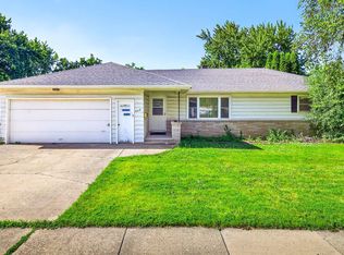 848 W Cecil St, Neenah, WI 54956