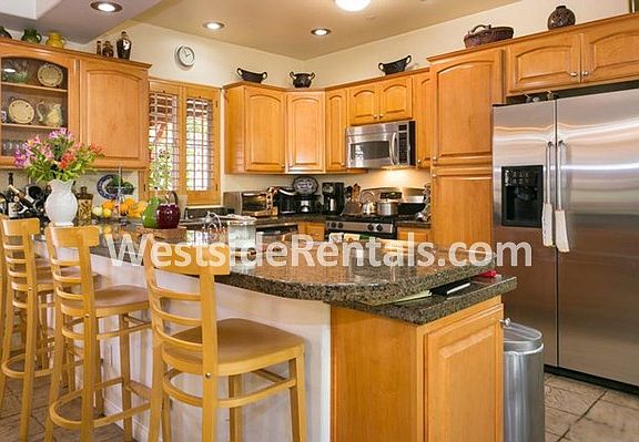 3rd image of 4123 Lincoln Ave