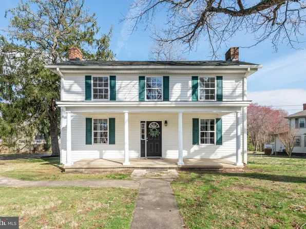 412 S Main St, Gordonsville, VA 22942