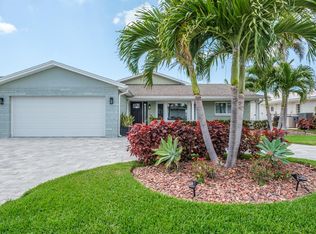 11400 8th St E, Treasure Island, FL 33706