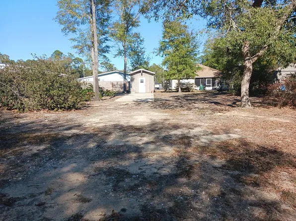 1697 Santa Cruz Dr, Lillian, AL 36549