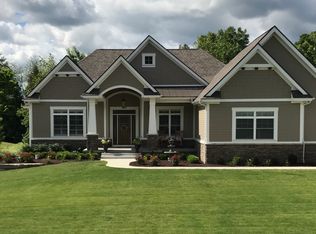 3335 Weathered Wood Ct, Fenton, MI 48430