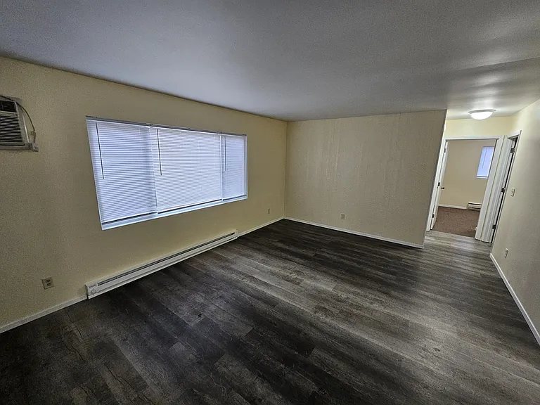 1731 La Crescent St #57 — Photo 7