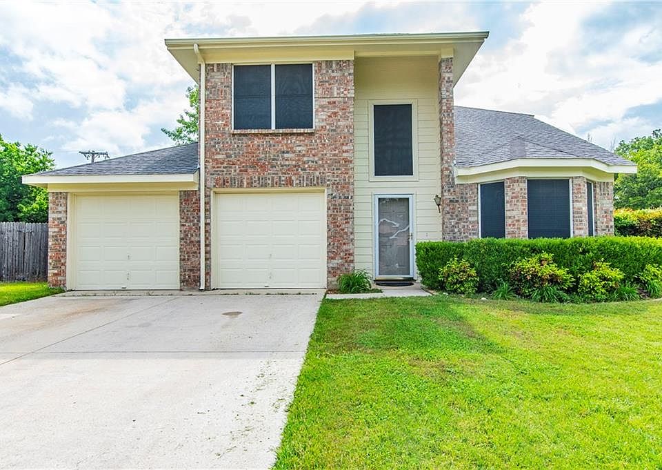 1st image of 736 Cedar Leaf Cir