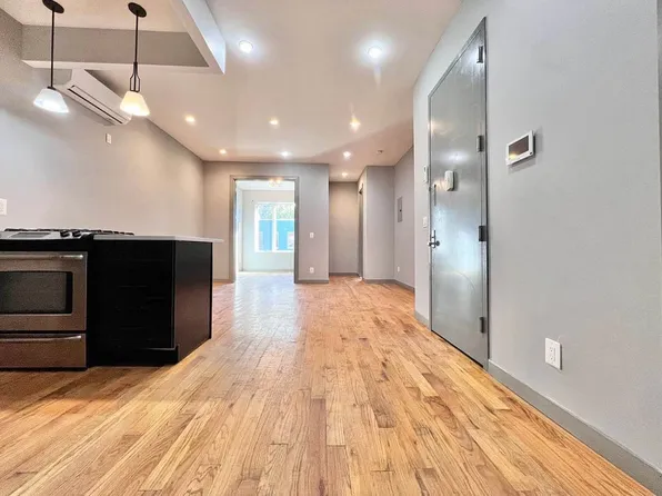 1101 Halsey Street image 3 of 26