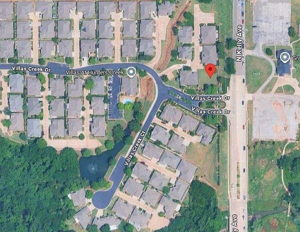 2nd image of 909 Villas Creek Dr #2